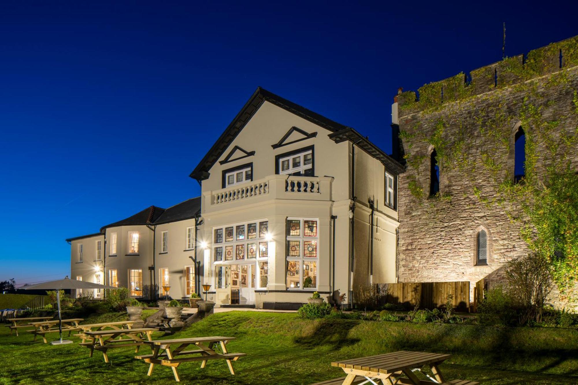The Castle Of Brecon Hotel, Brecon, Powys Екстер'єр фото