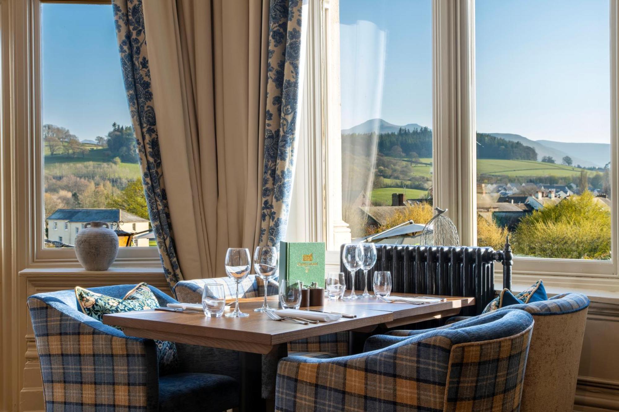 The Castle Of Brecon Hotel, Brecon, Powys Екстер'єр фото