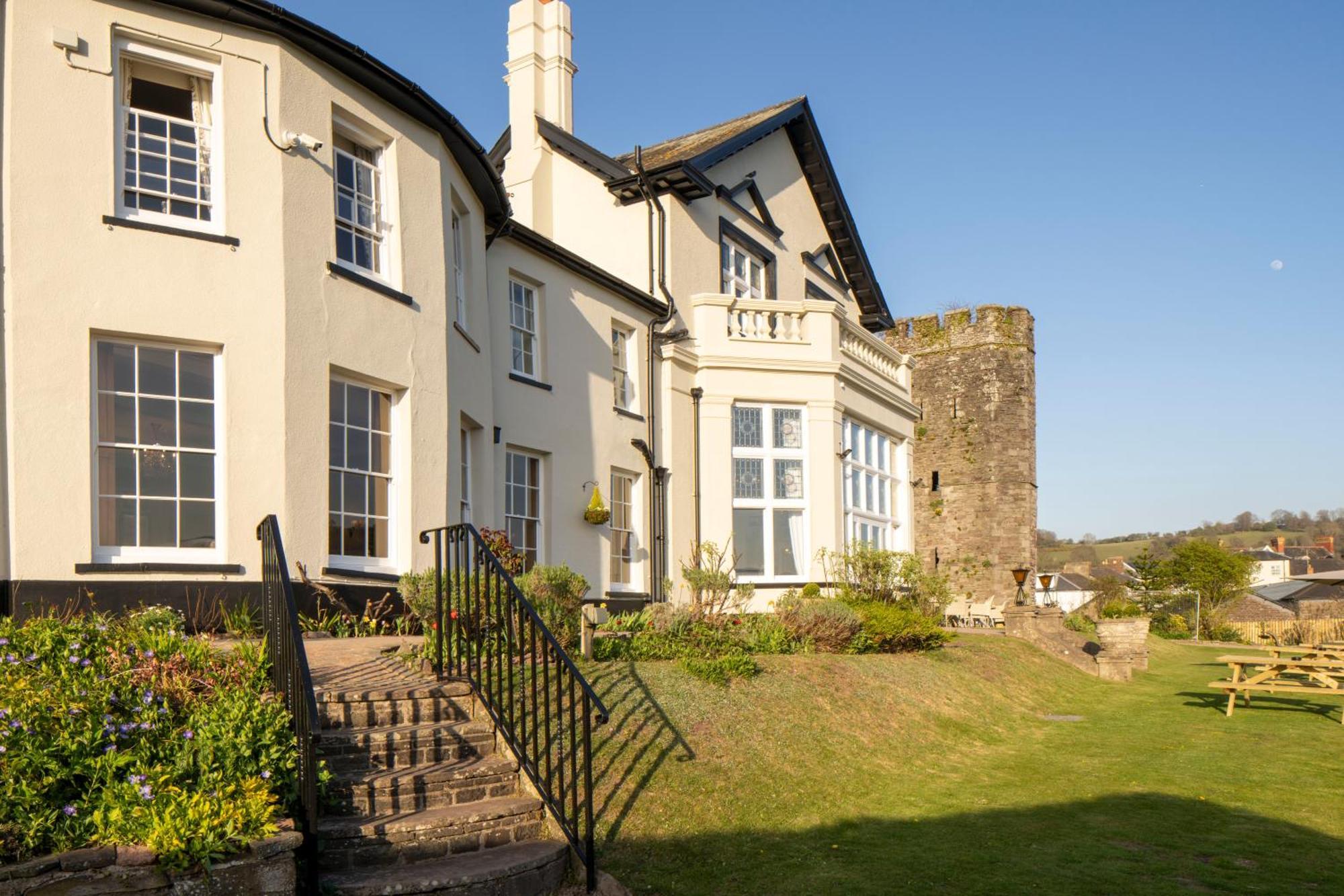 The Castle Of Brecon Hotel, Brecon, Powys Екстер'єр фото
